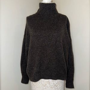 NWOT XL H&M dark grey turtleneck sweater.